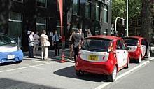 Mitsubishi i-MiEV vor dem Verwaltungsgebäude der Stadtwerke Bochum. Foto: Auto-Reporter/Mitsubishi